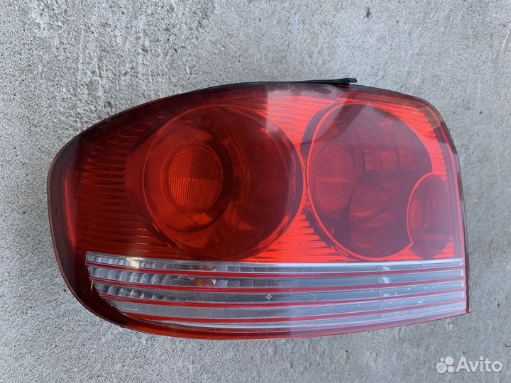Фонарь задний левый правый Hyundai Sonata 4