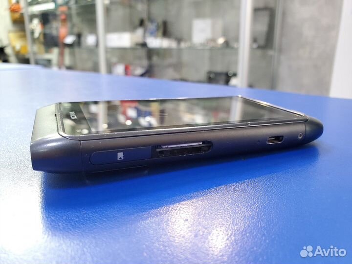 Смартфон Nokia N8