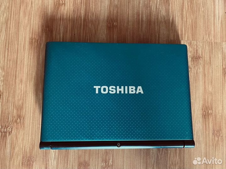 Ноутбук Toshiba NB520-11U