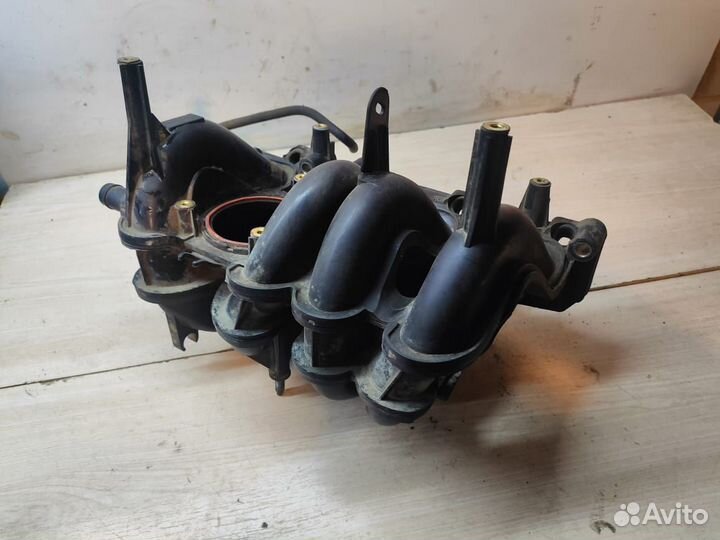 Коллектор впускной Renault Sandero 2