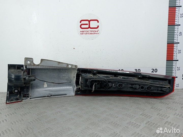 Фонарь задний левый для Opel Meriva A 93184712