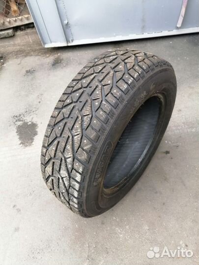 Tigar SUV Ice 215/65 R17