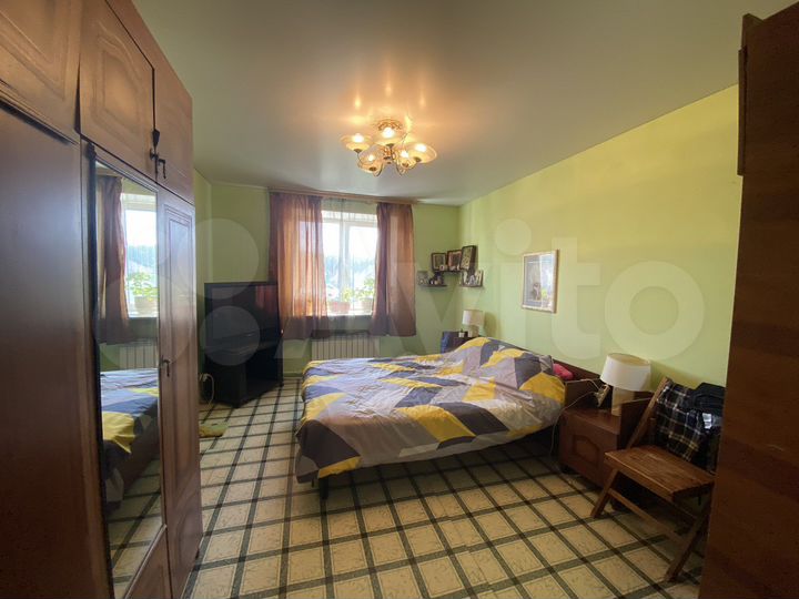 Дом 280 м² на участке 16,5 сот.