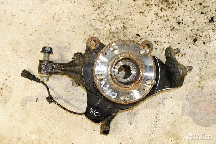 Кулак в сборе передний правый Kia Optima JF