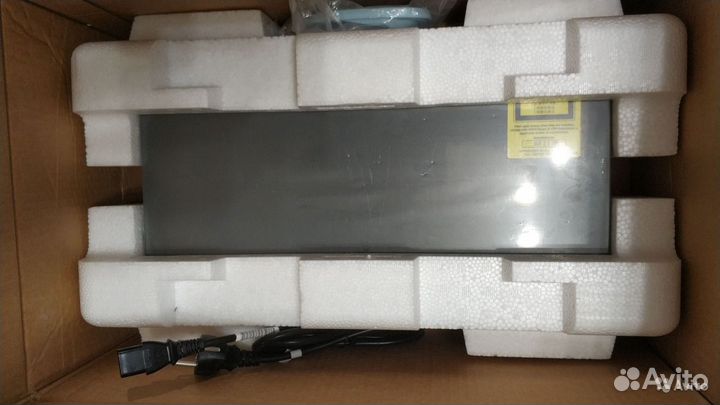 Коммутатор Cisco WS-C2960-24TT-L Россия/3шт/Новый