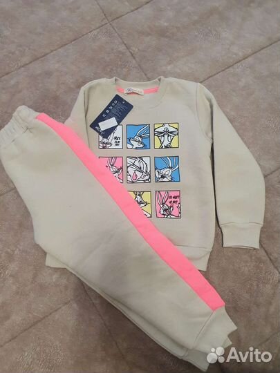 Костюм детский новый