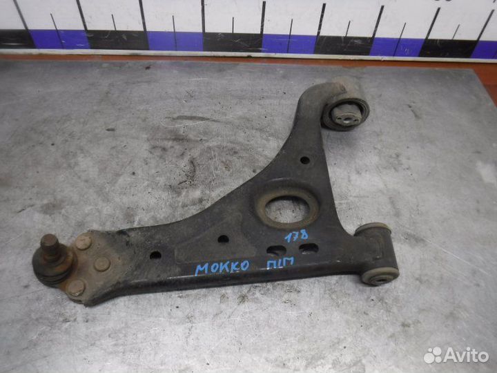 Рычаг подвески передний правый Opel Mokka F18D4