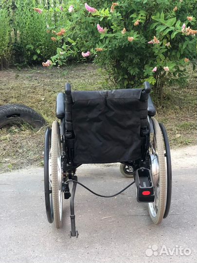 Коляска с электроусилителем Quickie Neon