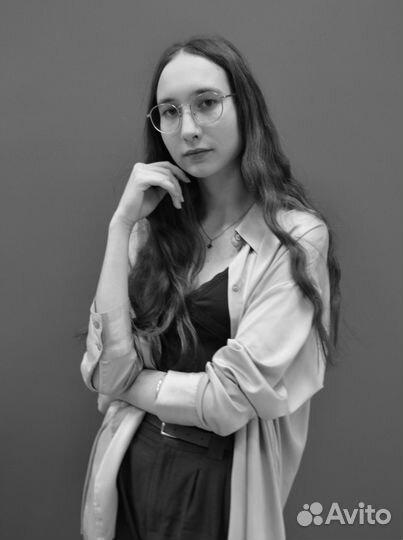 Графический дизайнер, художник, преподаватель