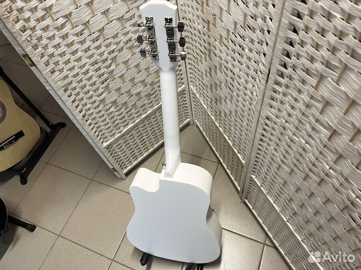 Гитара для обучения с комплектом