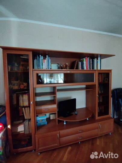 Стенка в гостиную и детскую комнату