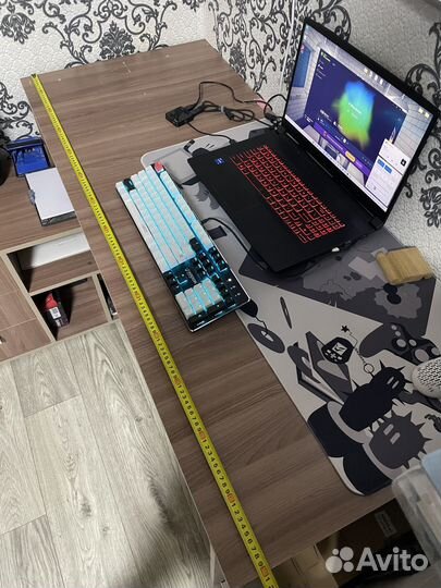 Стол офисный угловой с тумбой