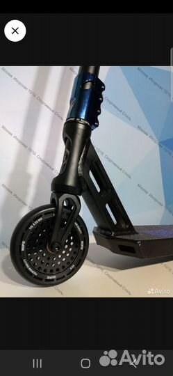 Трюковой самокат hipe XL Black/Neo Blue