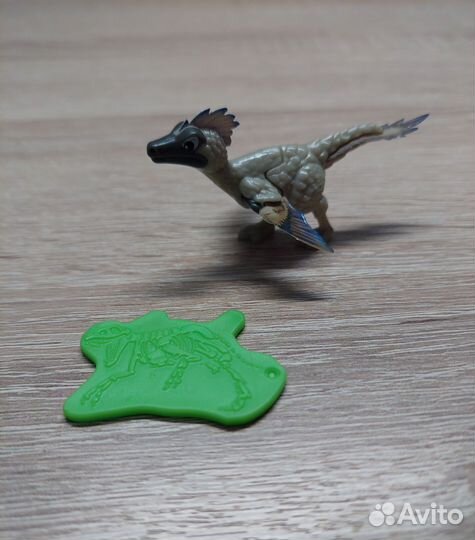 Наклейки, календарик, игрушка из киндера