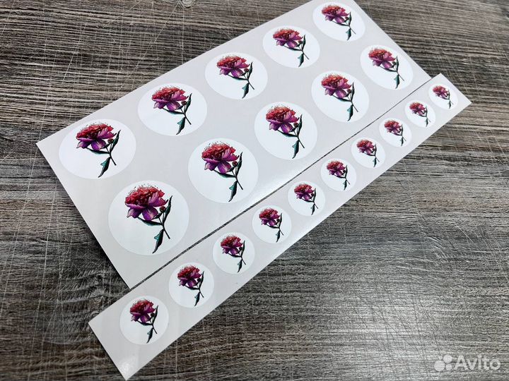 Широкойорматная печать наклеек, этикеток, стикеров