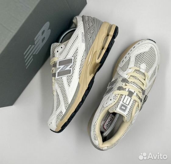 Комфортные New Balance 1906R White кроссовки