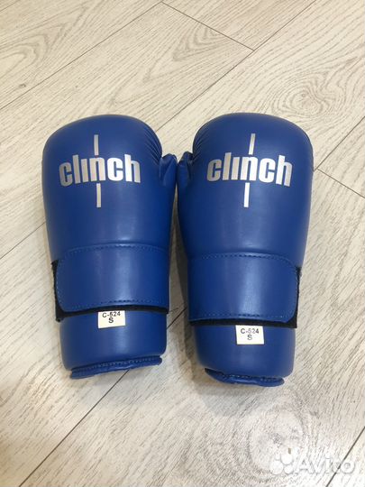 Боксерские перчатки Clinch