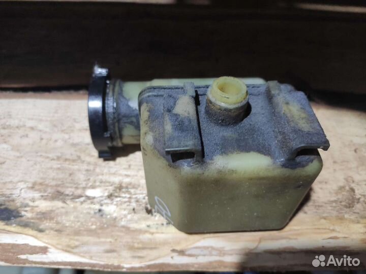 Бачек Гура Мазда 6 GG