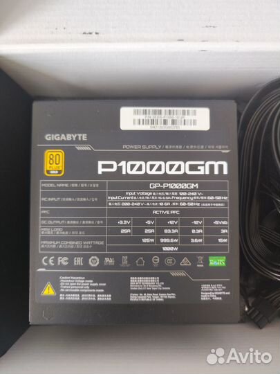 Блок питания gigabyte GP-P1000GM 1000W черный