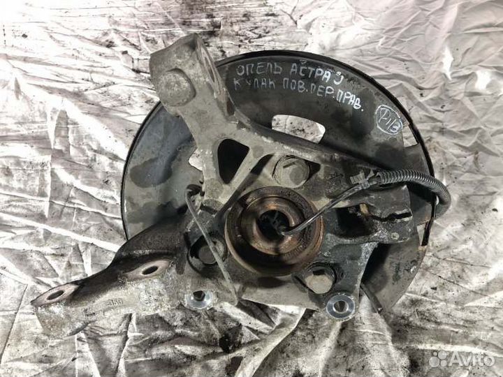 Кулак поворотный передний правый Opel Astra J До