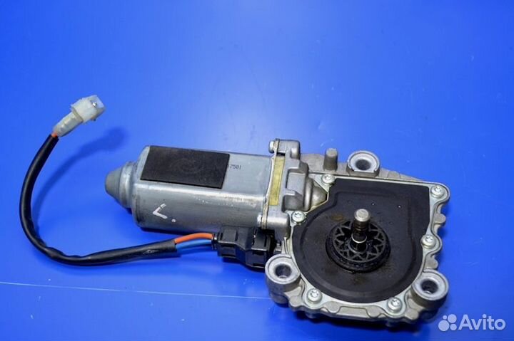 Моторчик стеклоподъёмника, левый scania R-series