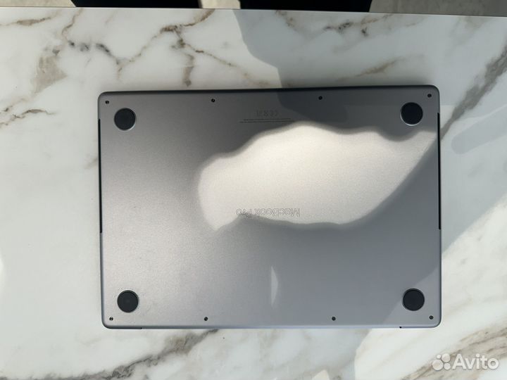 Apple MacBook Pro 14 m1 pro