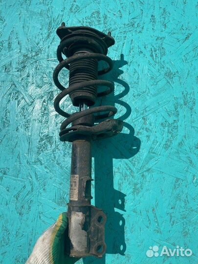 Амортизатор подвески передний правый Kia Ceed 1 ED