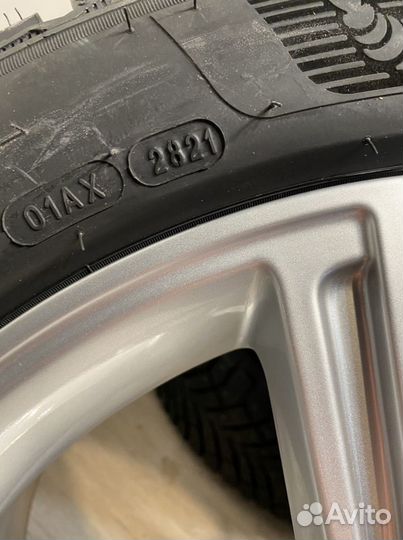 Новые зимние оригинал Audi A8 r19 235/50 michelin