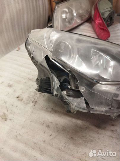 Донор Линза правой фары Rav4 40