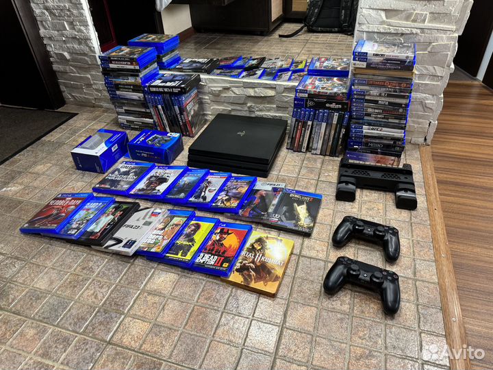 Sony PS4 PRO 1тб 140 игр