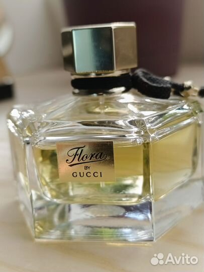 Парфюмированная вода Flora by Cucci