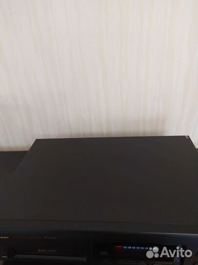 Проигрыватель компакт дисков Пионер