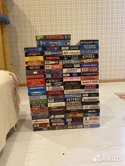 VHS / DVD диски / кассеты