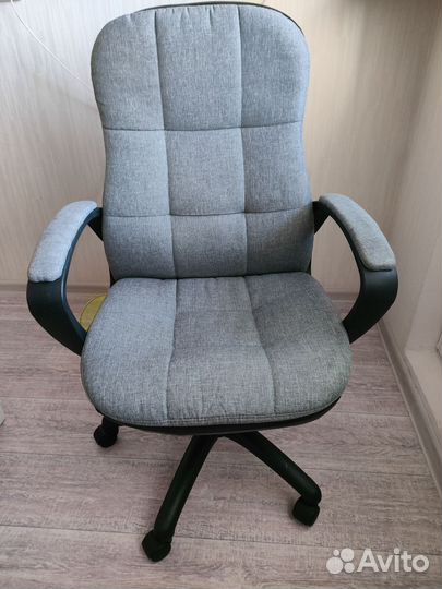 Кресло офисное hestia