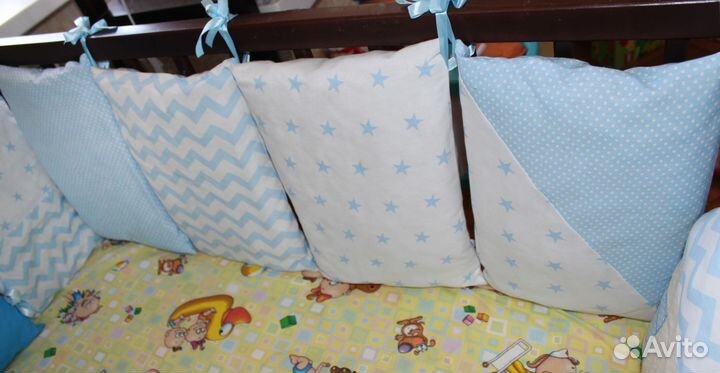 Бортики в кроватку (ручная работа)