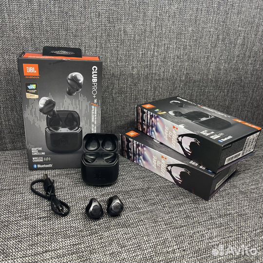 Беспроводные наушники JBL club Pro+ TWS черные б/у