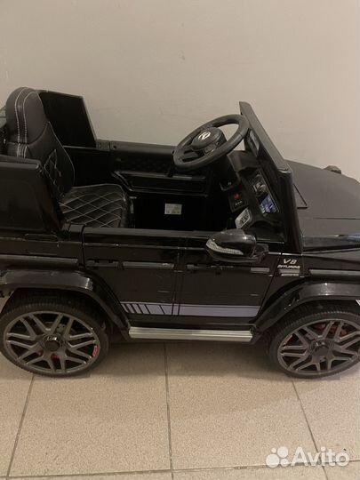Детский электромобиль Mercedes-Benz G63 черный