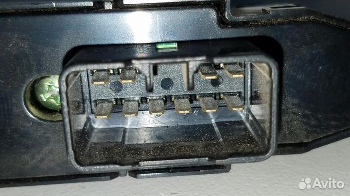 Кнопка стеклоподъемника Hyundai Ix35 4Wd LM G4HKD