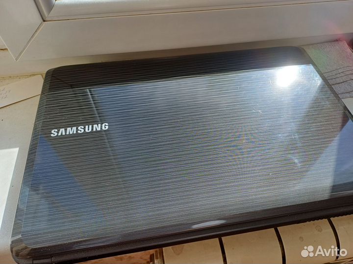 Ноутбук samsung R525