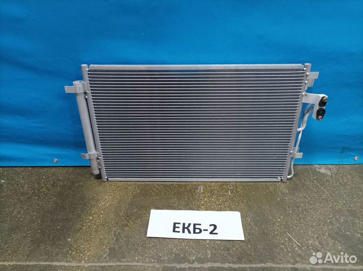 Радиатор кондиционера Киа Соренто XM 976062P500