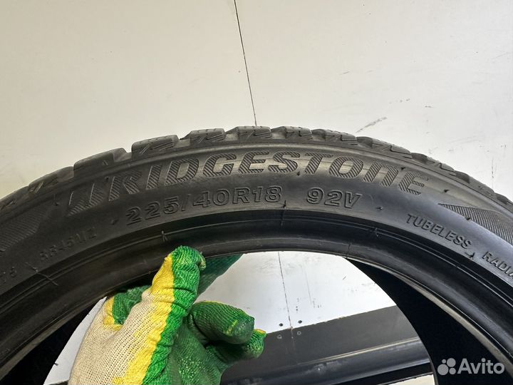 Bridgestone Blizzak LM-001 225/40 R18