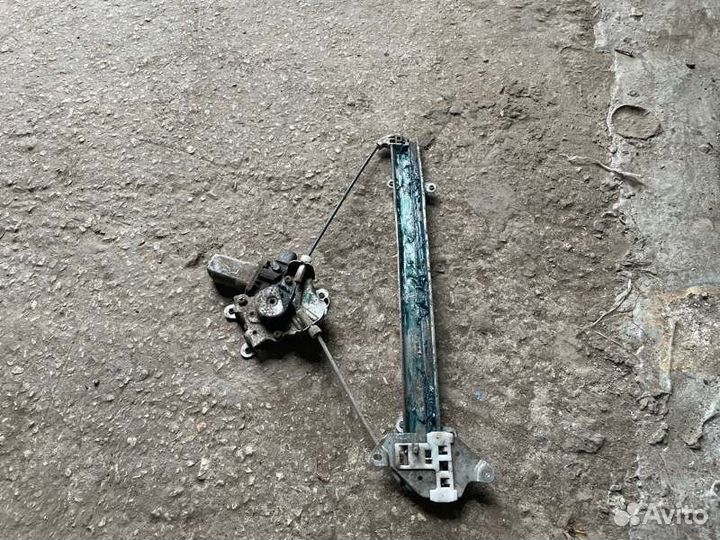 Стеклоподъемник передний правый Mitsubishi Lancer