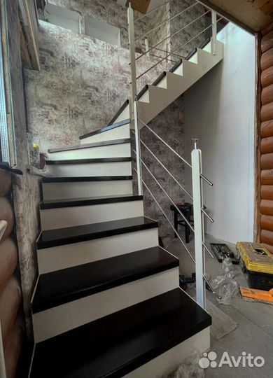 Лестница для загородного дома