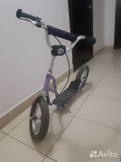 Самокат с надувными колесами детский