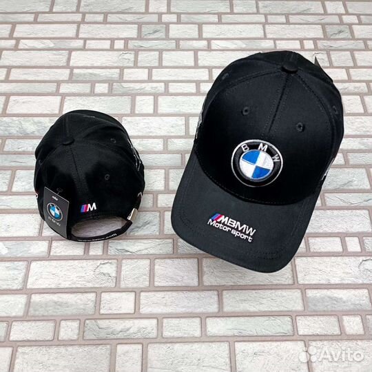 Чёрная мужская бейсболка BMW