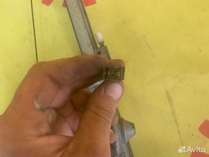 Стеклоподъемный механизм задний правый Audi 100 C4