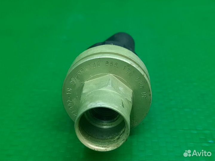 Датчик кондиционера Volkswagen Golf 4 купе AXP