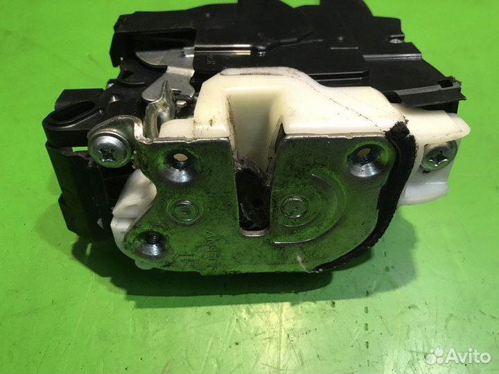 Замок передней правой двери Citroen C-Crosser