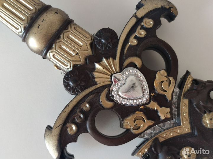 Игрушечный меч