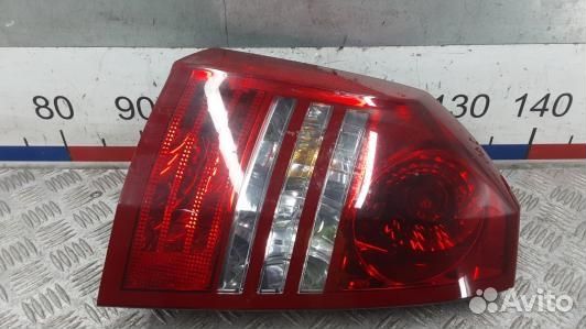 Фонарь задний левый chrysler 300C 1 (EEA18MX01)